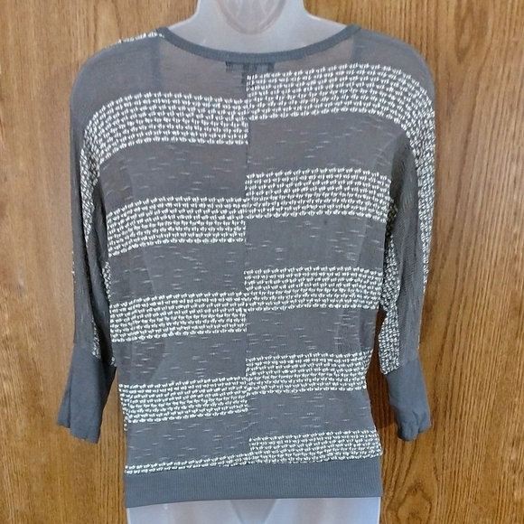 ABOUT A GIRL STRIPED SWEATER - Picture 3 of 6